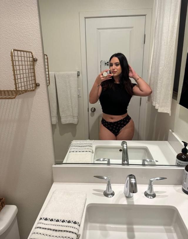 Horny and wey I’m available for both incall and outcall service - Image 3